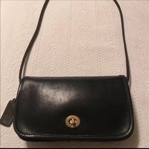 Vintage “Coach” Single Strap Dinky Crossbody Bag